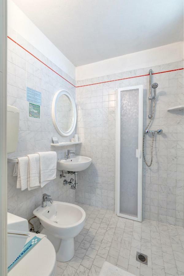Hotel Niagara 里乔内 外观 照片