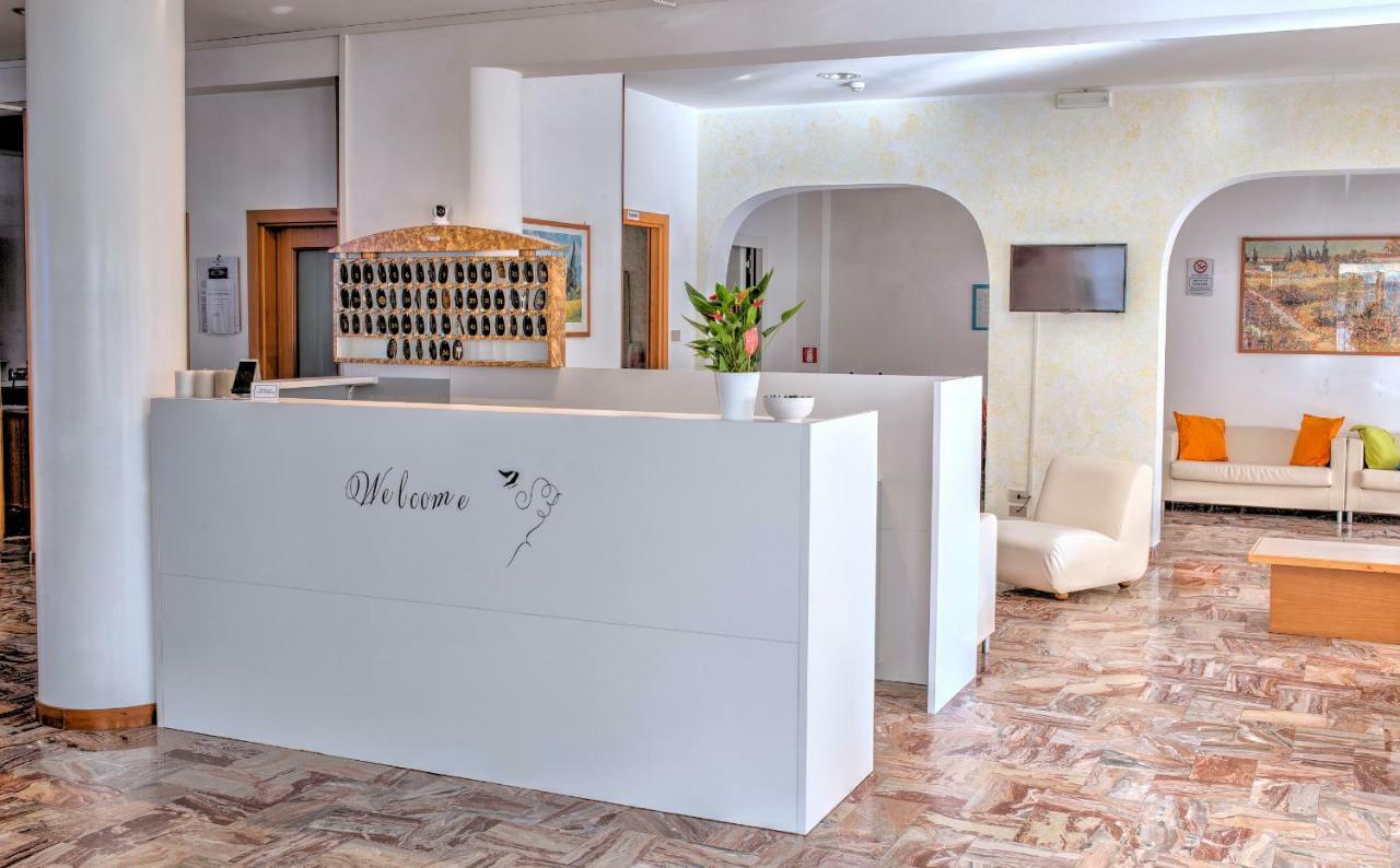 Hotel Niagara 里乔内 外观 照片
