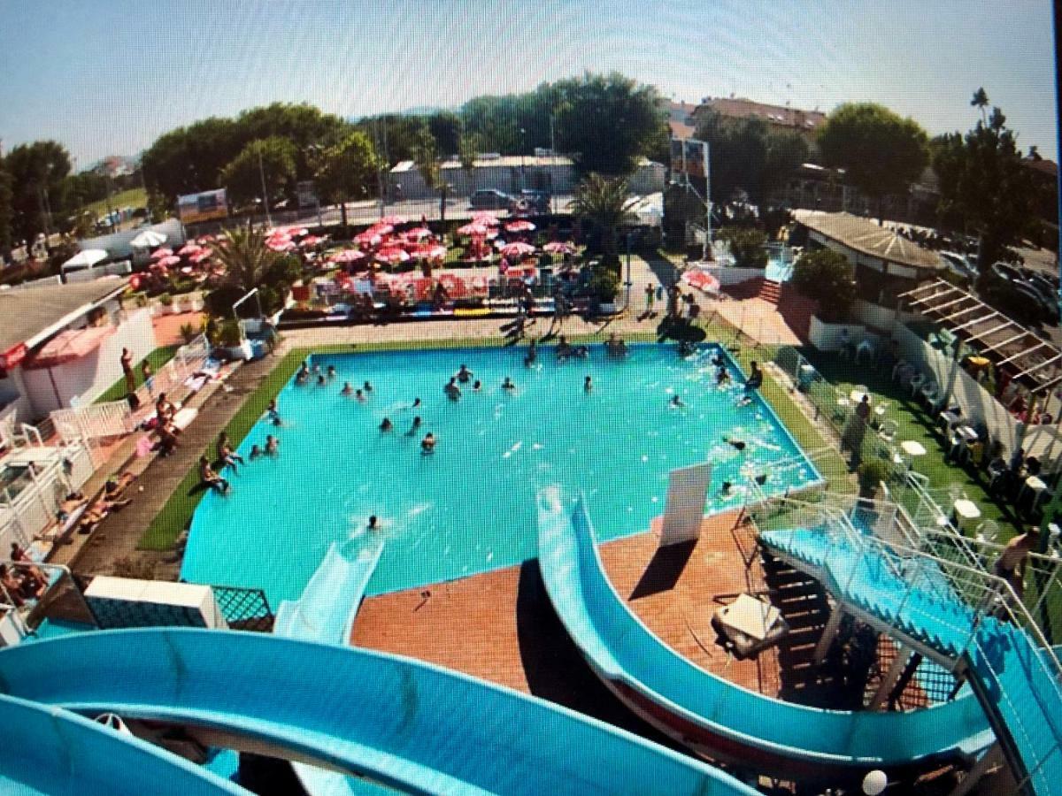 Hotel Niagara 里乔内 外观 照片